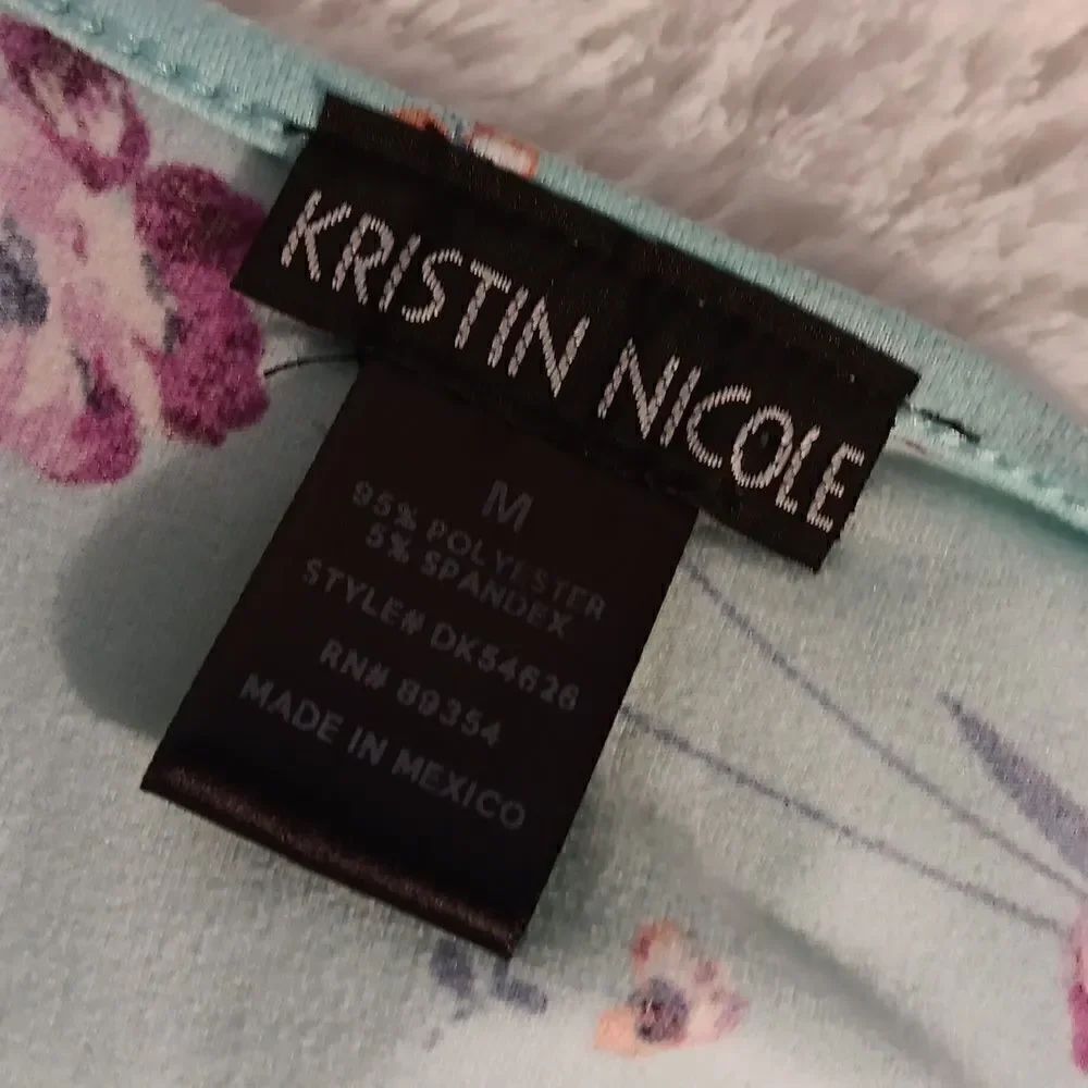 Kristin Nicole Floral Dress - Picture 4 of 5